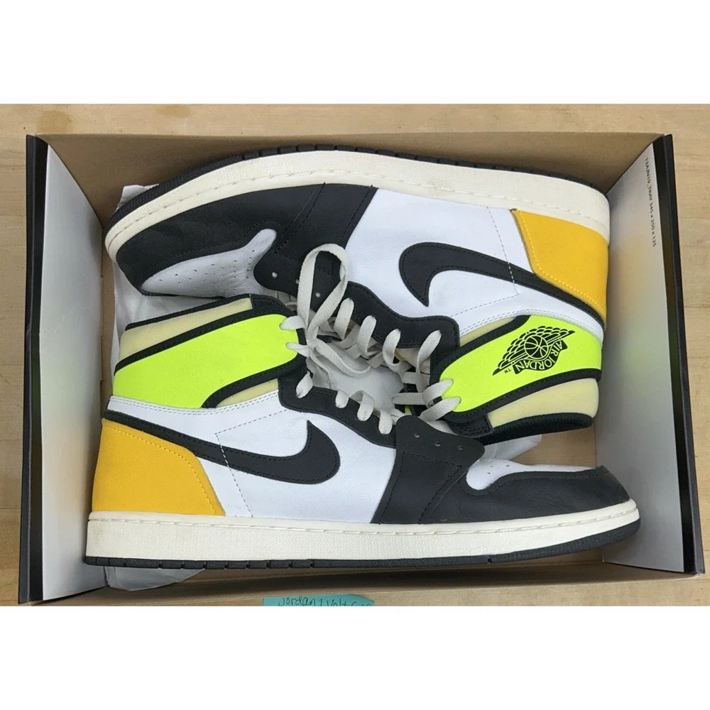 Size 14 -‎ Jordan 1 Retro High OG Volt